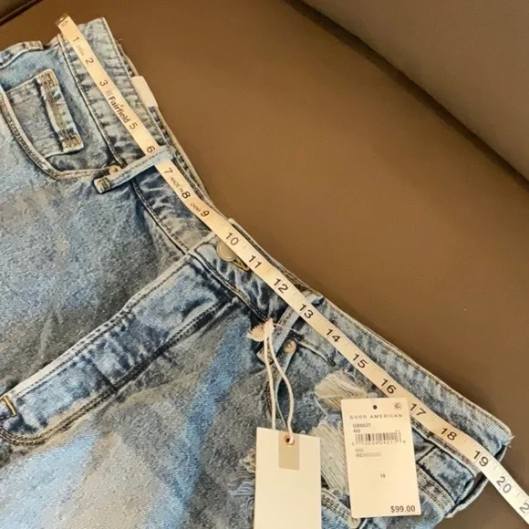 Good American The Bombshell Short indigo